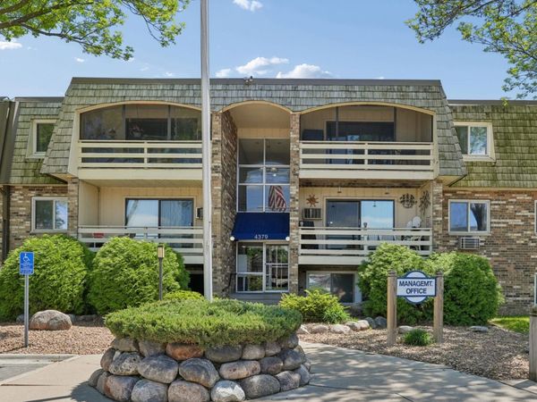 4379 Wilshire Boulevard, Unit 208, Mound, MN 55364