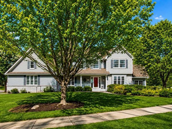 1001 Walden Court, Burnsville, MN 55337