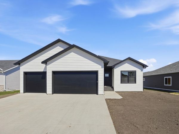 2232 44th Street S, Moorhead, MN 56560