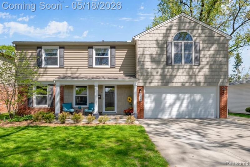 693 Langley Boulevard, Clawson, MI 48017 Main Photo