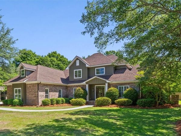5691 Riverview Oaks Drive, Mobile, AL 36582