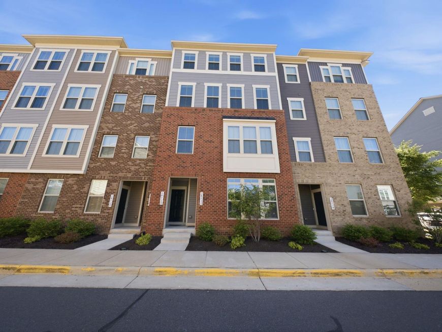 24728 Malibu Terrace, Sterling, VA 20166 Main Photo