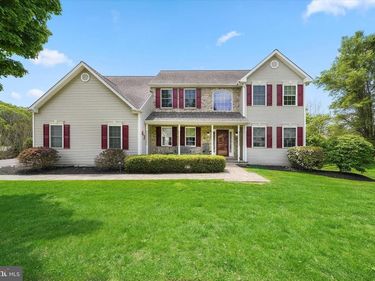 27 TWIN CREEKS DRIVE, THORNTON, PA 19373
