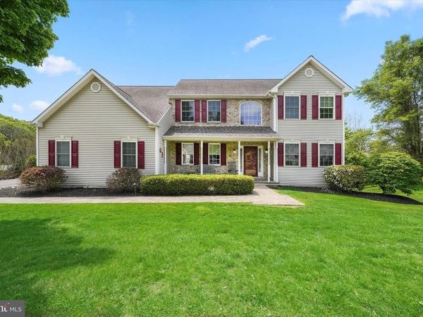 27 TWIN CREEKS DRIVE, THORNTON, PA 19373