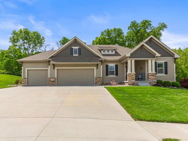 23 LILAC Circle, COUNCIL BLUFFS, IA 51503