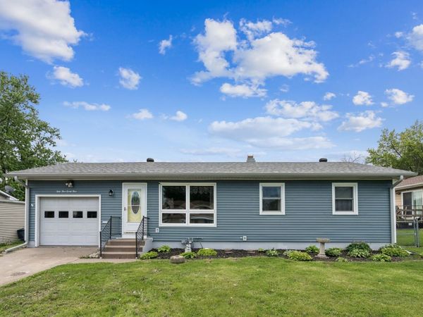 3323 W Denison Avenue , Davenport, IA 52804