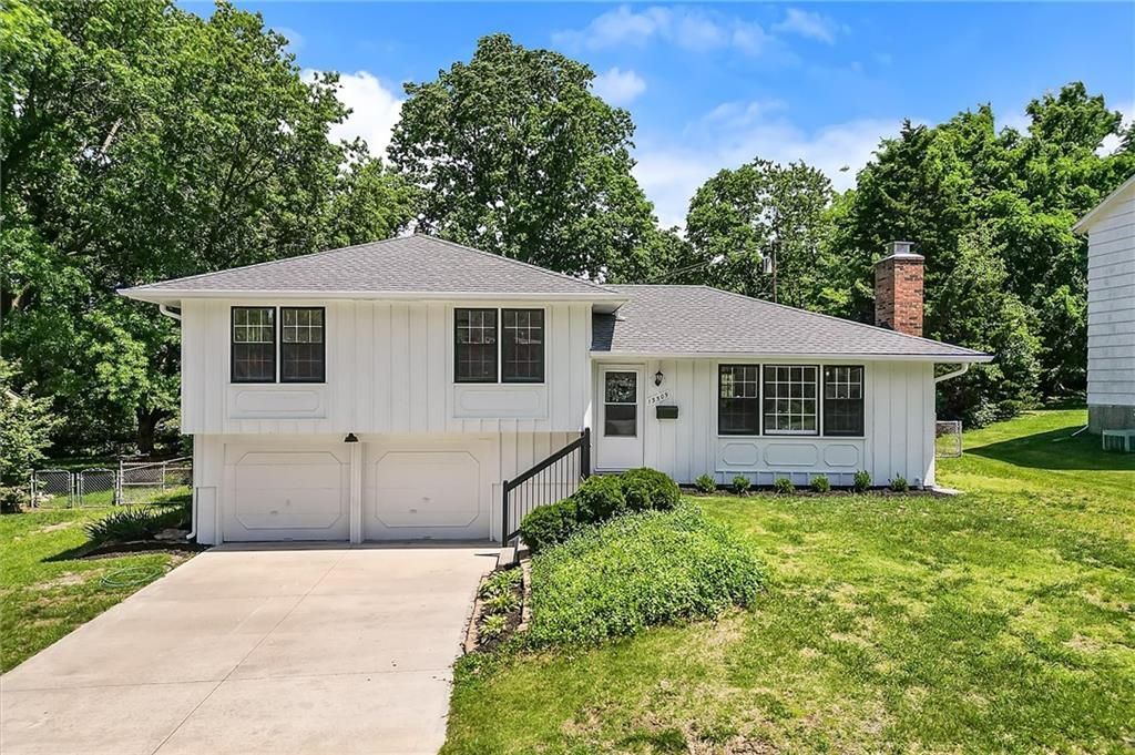 13509 Belmeade Avenue, Grandview, MO 64030 Main Photo