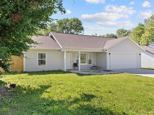 803 N Elm Street, Nevada, MO 64772