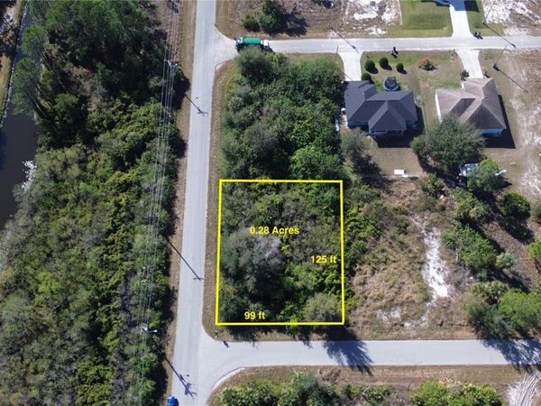 880 GULF LANE , LEHIGH ACRES, FL 33974