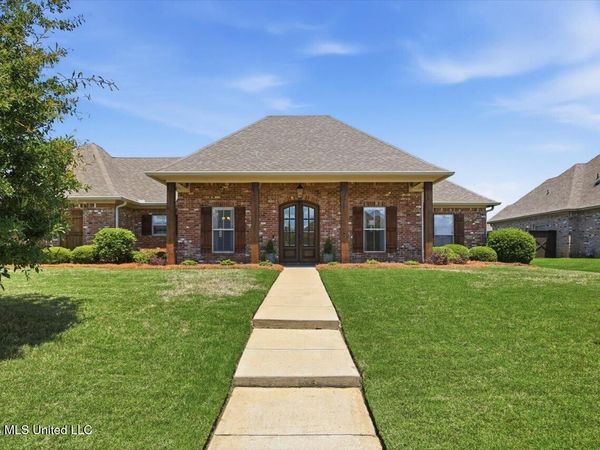 601 Belle Oak Lane, Brandon, MS 39042