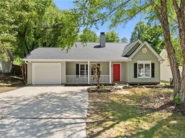 5413 Whitley Way , Greensboro, NC 27407