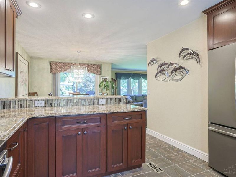 1081 Oysterbay Drive, Anderson Twp, OH 45255 Photo 16