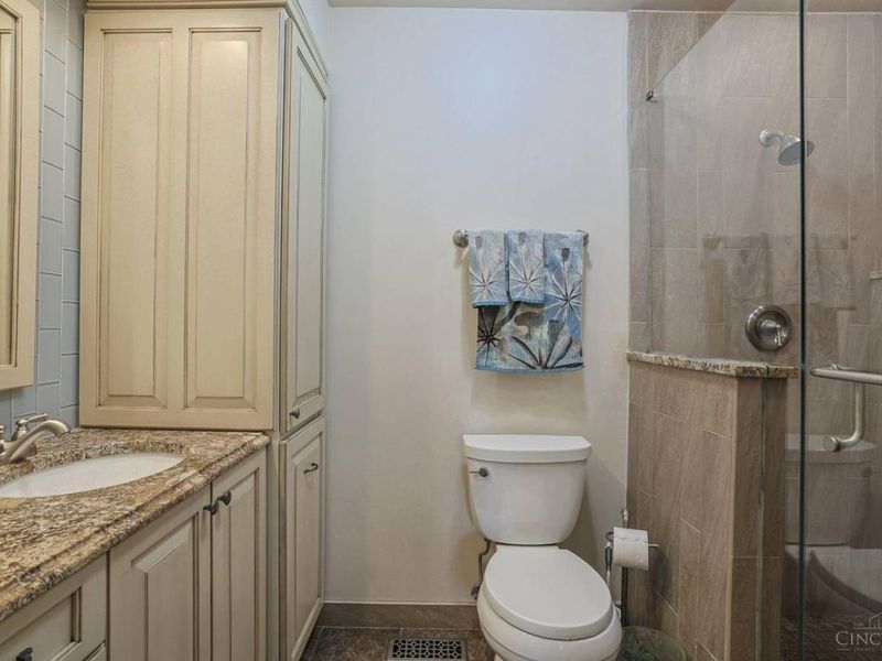 1081 Oysterbay Drive, Anderson Twp, OH 45255 Photo 22