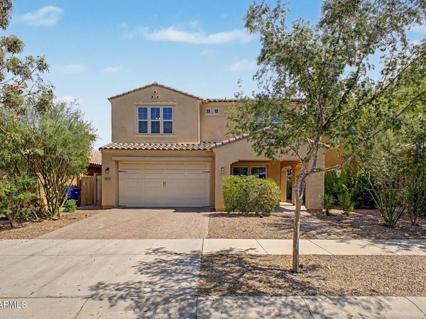10215 E Starion Avenue, Mesa, AZ 85212