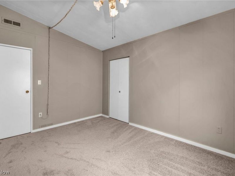 160 Boston Avenue, Elyria, OH 44035 Photo 18