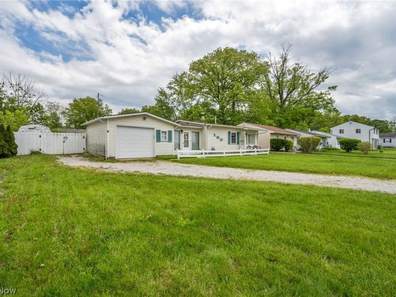 160 Boston Avenue, Elyria, OH 44035 Photo 3