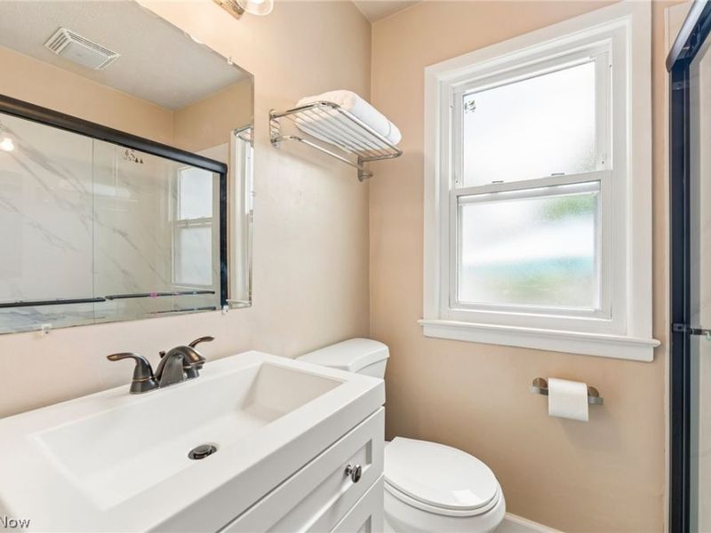 29306 Oakdale Road , Willowick, OH 44095 Photo 12