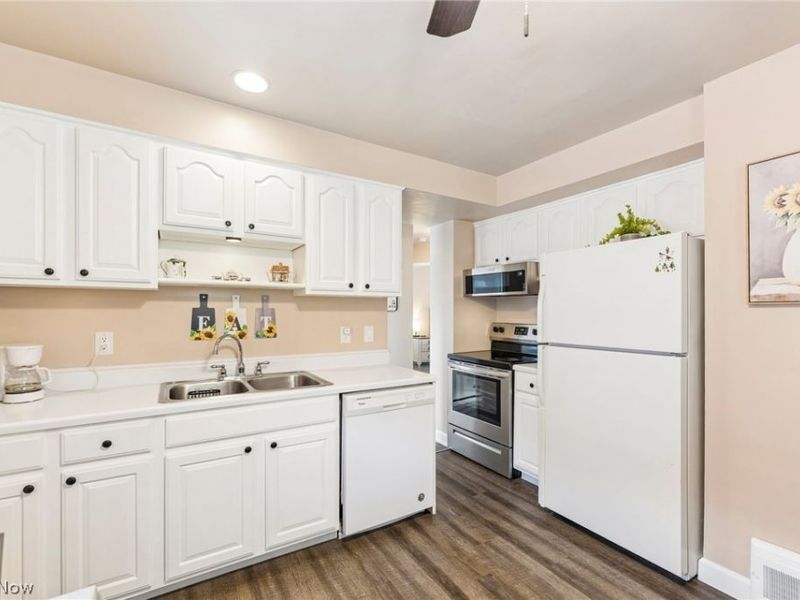 29306 Oakdale Road , Willowick, OH 44095 Photo 6
