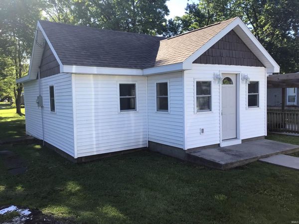 208 S Waldron Street, Medaryville, IN 47957