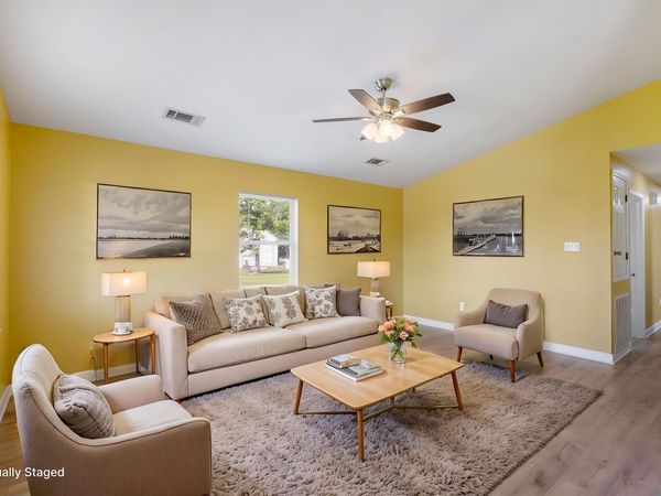 26293 Riverscape Dr, Springfield, LA 70462