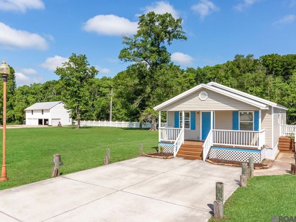 26293 Riverscape Dr, Springfield, LA 70462