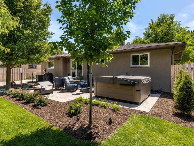 2832 Alder Vista Drive, Columbus, OH 43231 Photo 14