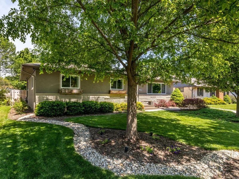 2832 Alder Vista Drive, Columbus, OH 43231 Photo 4