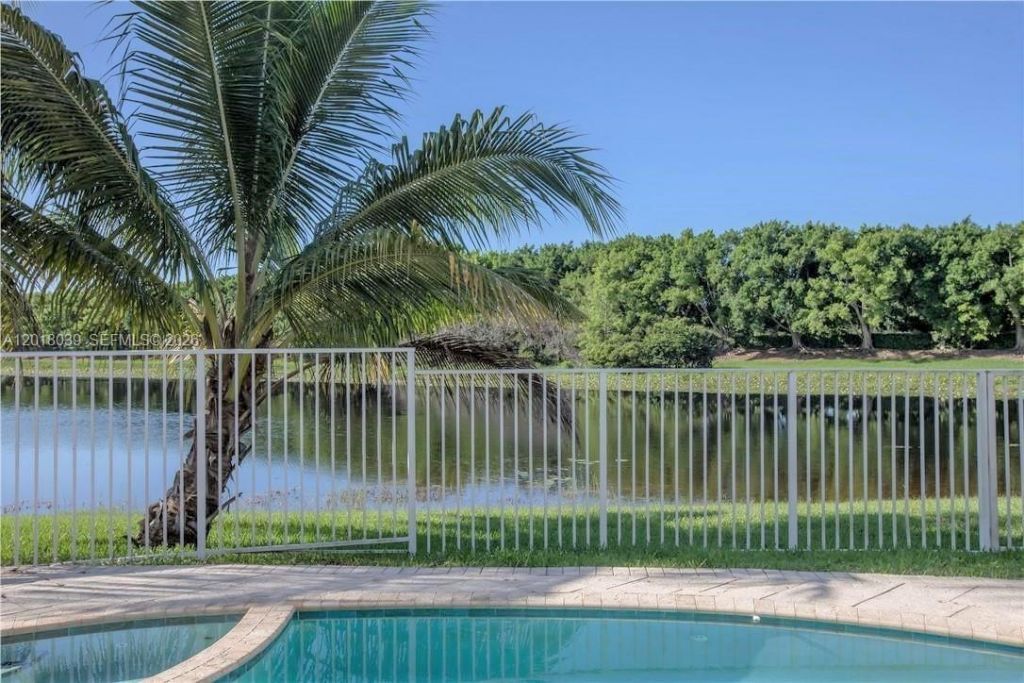 777 Tanglewood Cir , Weston, FL 33327 Photo