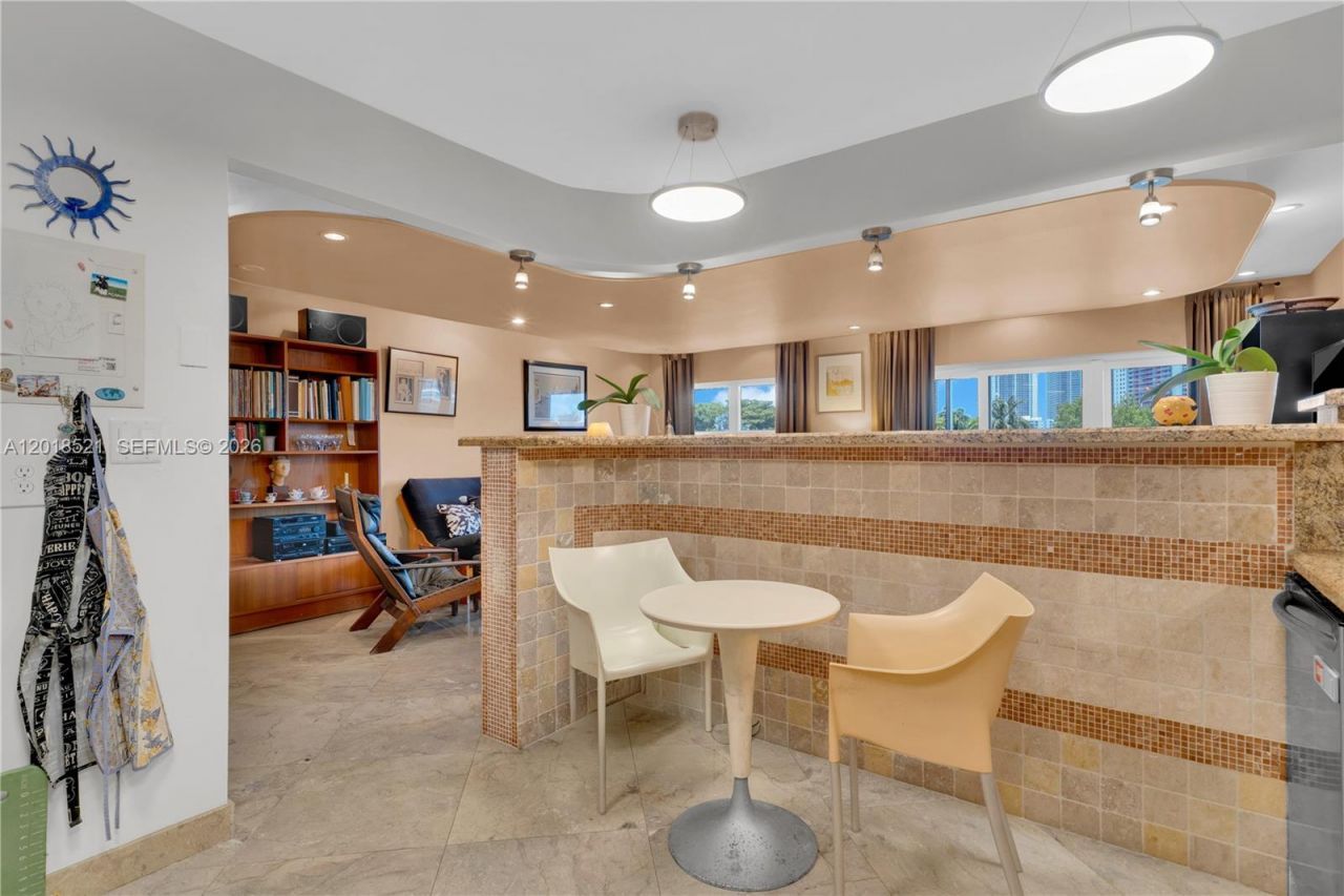 200 Diplomat Pkwy , Unit 336, Hallandale Beach, FL 33009 Photo