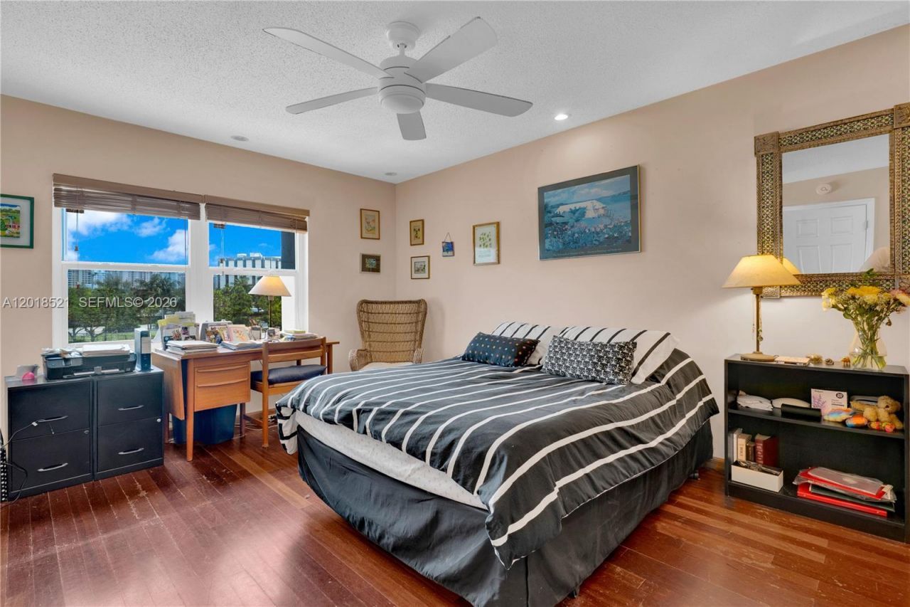 200 Diplomat Pkwy , Unit 336, Hallandale Beach, FL 33009 Photo
