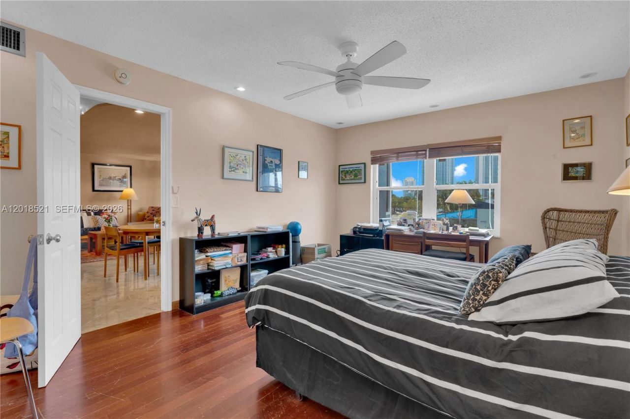 200 Diplomat Pkwy , Unit 336, Hallandale Beach, FL 33009 Photo