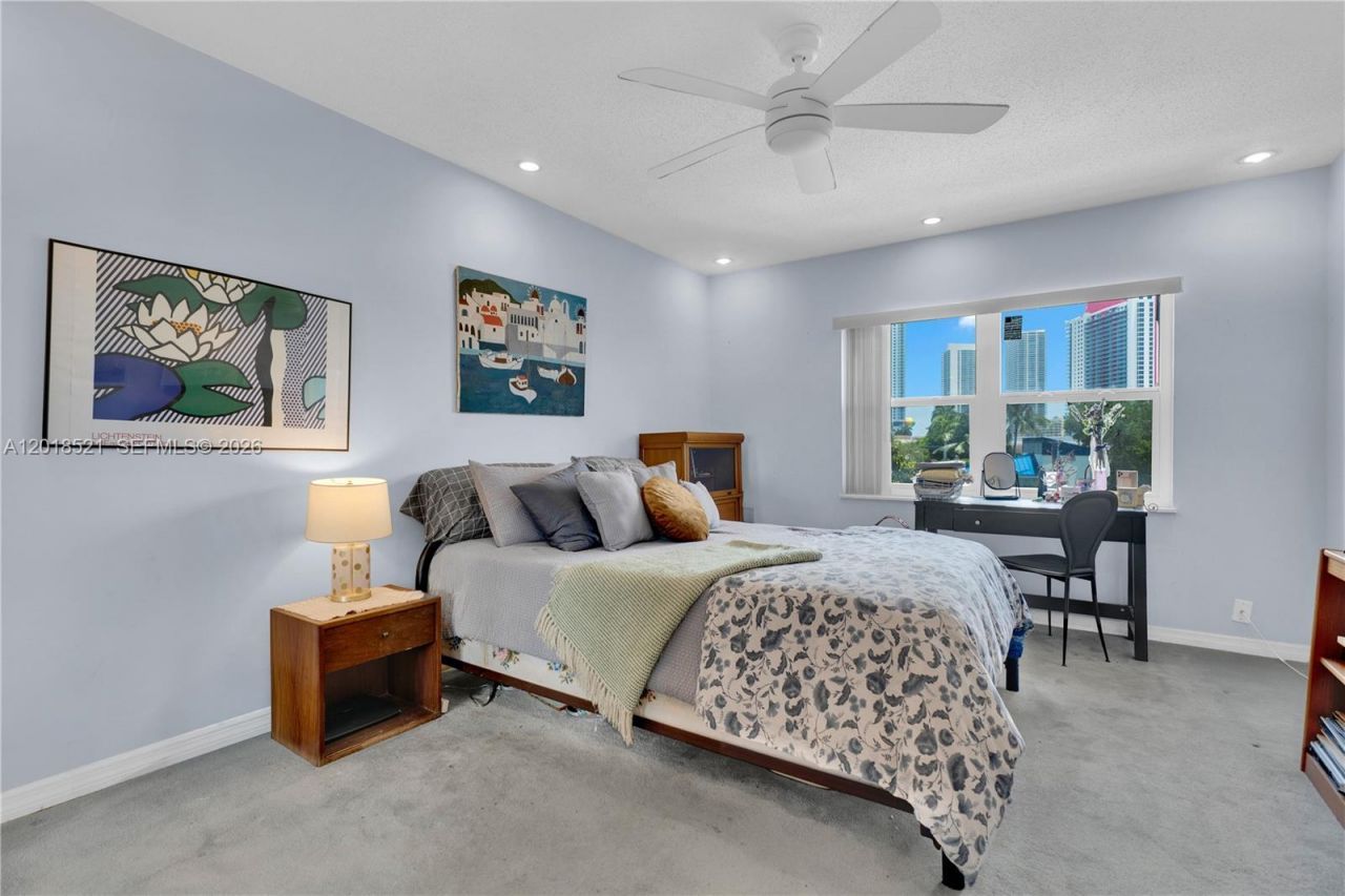 200 Diplomat Pkwy , Unit 336, Hallandale Beach, FL 33009 Photo