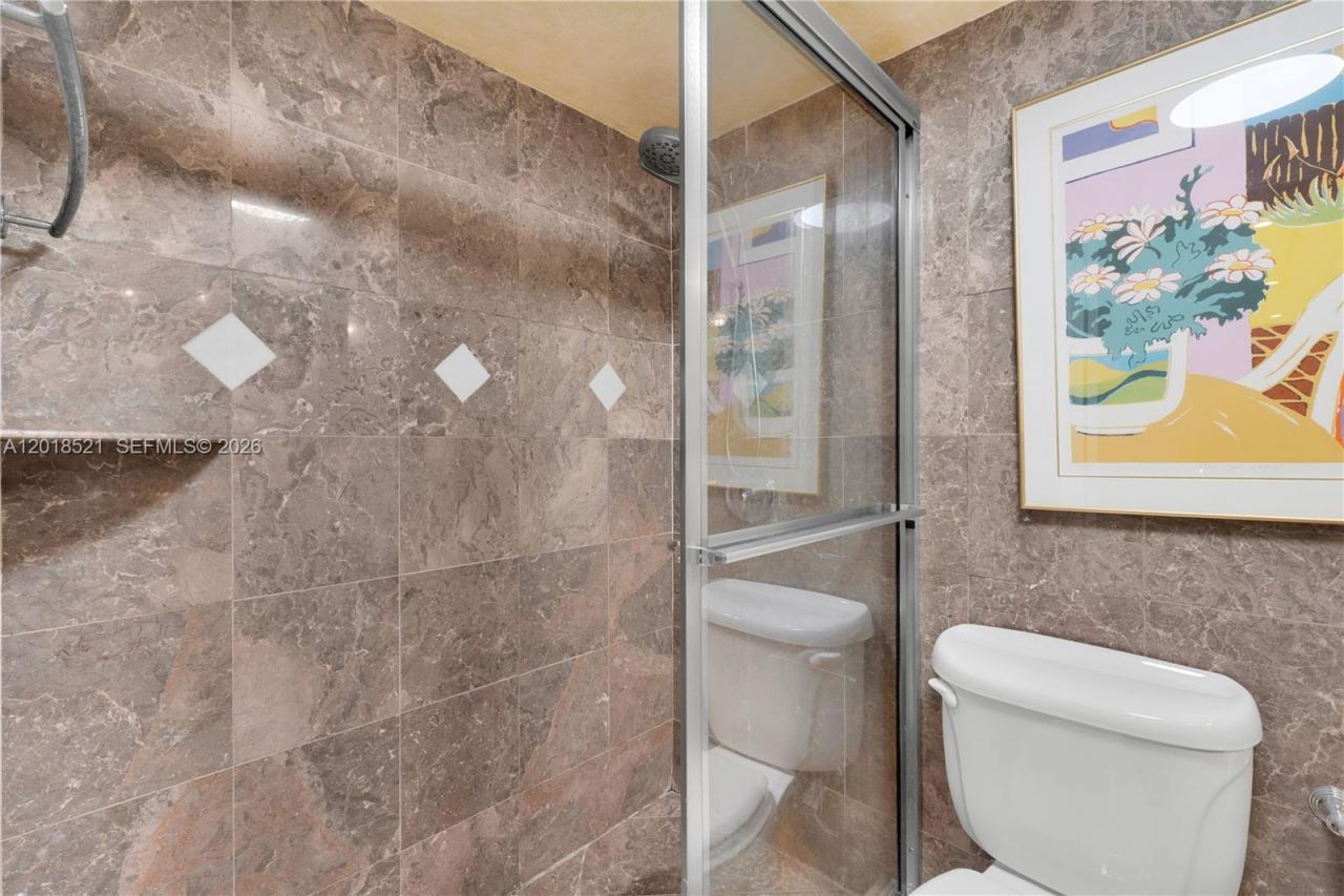 200 Diplomat Pkwy , Unit 336, Hallandale Beach, FL 33009 Photo