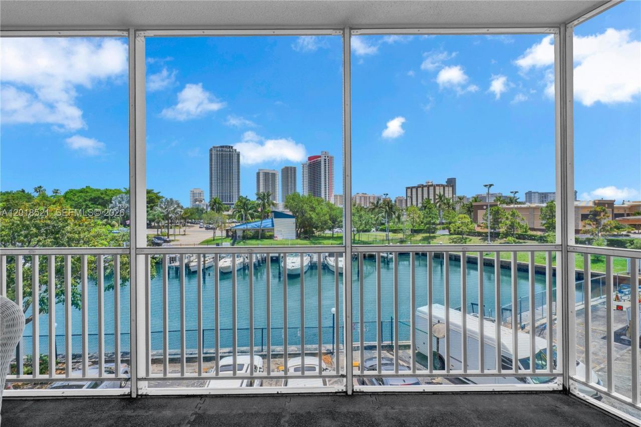 200 Diplomat Pkwy , Unit 336, Hallandale Beach, FL 33009 Photo