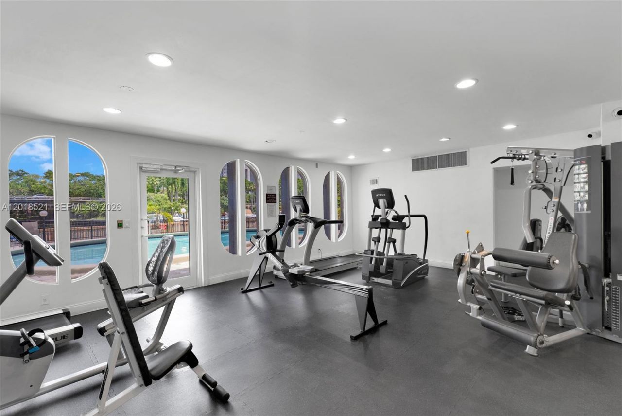 200 Diplomat Pkwy , Unit 336, Hallandale Beach, FL 33009 Photo