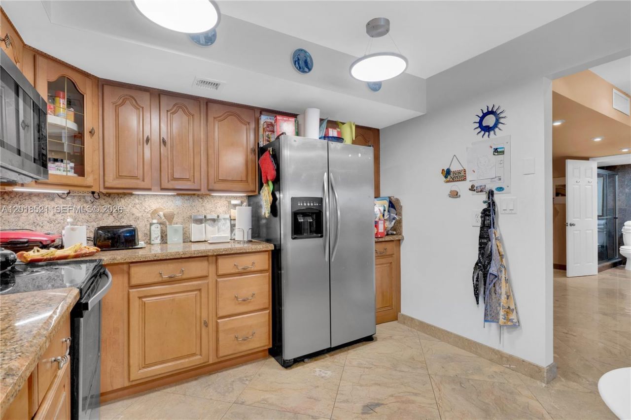 200 Diplomat Pkwy , Unit 336, Hallandale Beach, FL 33009 Photo