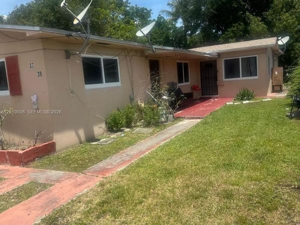 37 NE 168th St , North Miami Beach, FL 33162