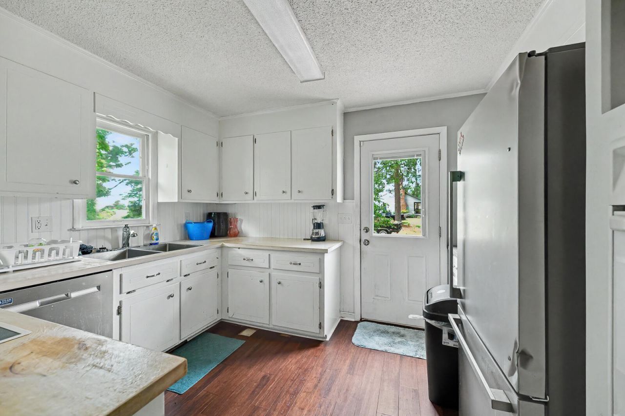 571 Hodges Drive Photo 10