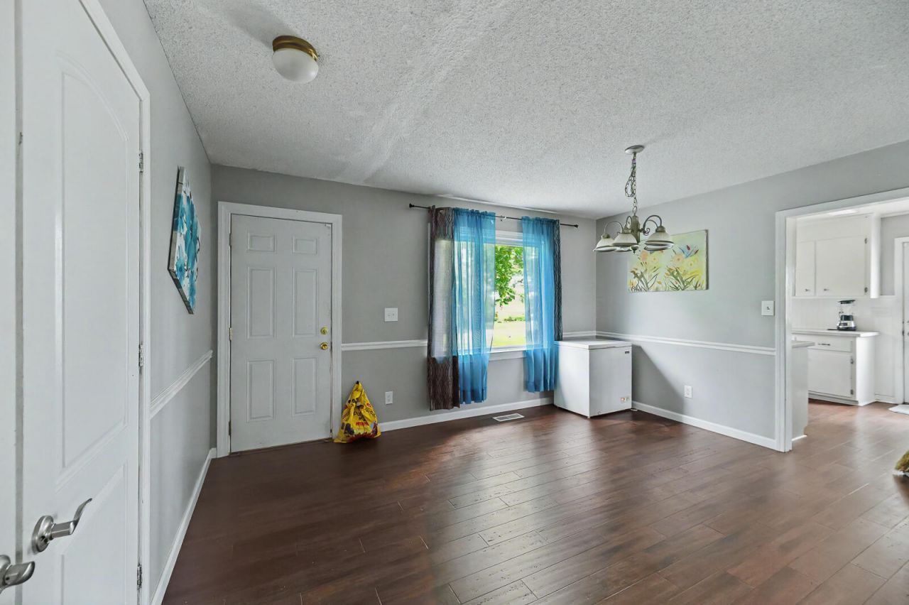 571 Hodges Drive Photo 12