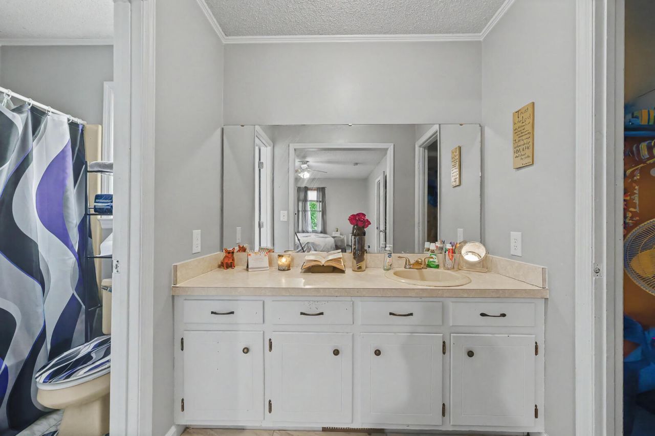 571 Hodges Drive Photo 18