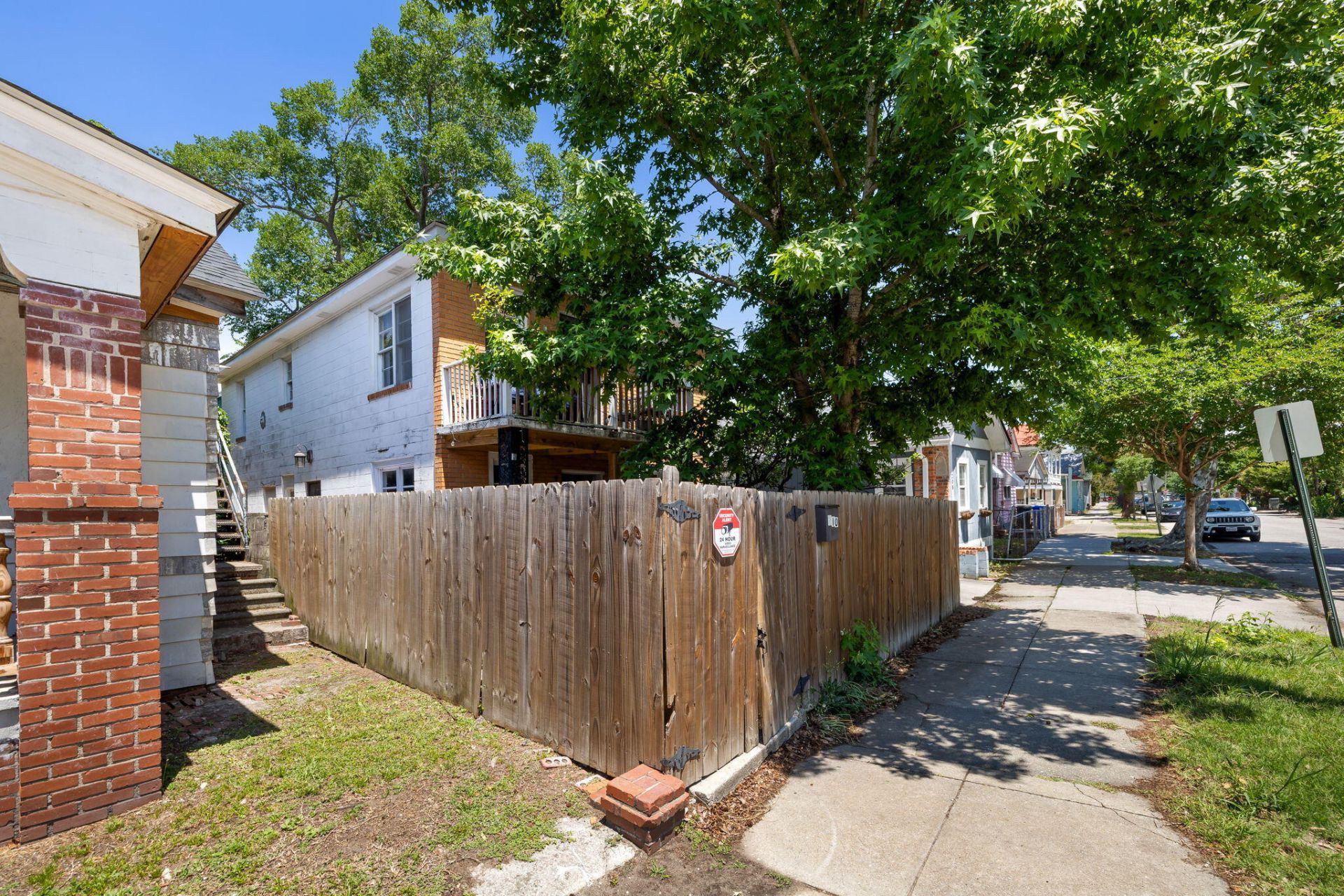 210 Line Street Photo 18
