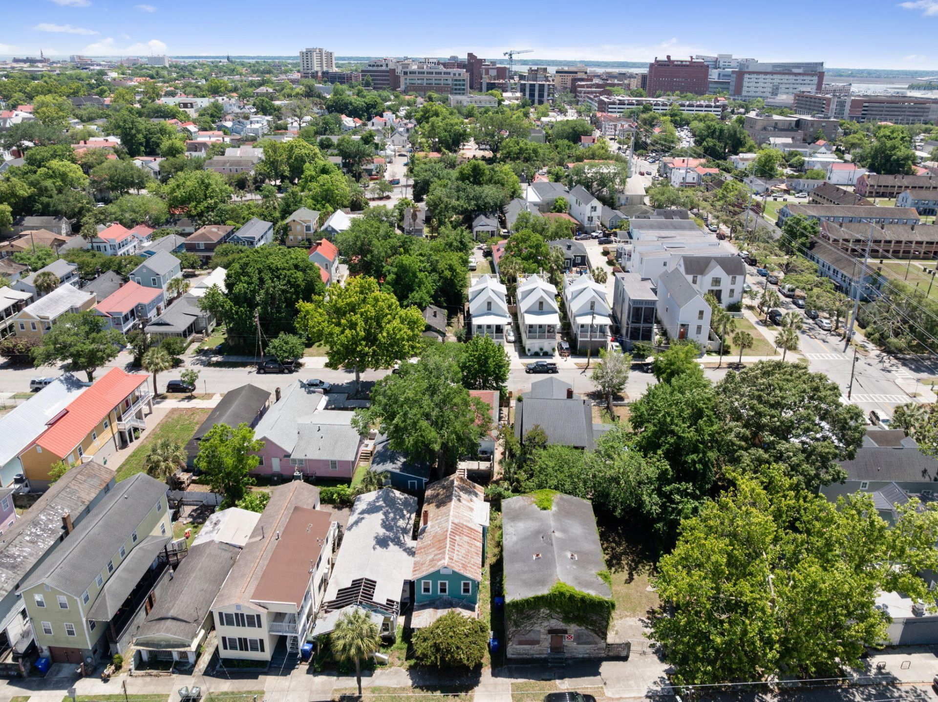 210 Line Street Photo 27