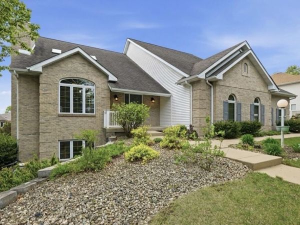 8813 Nelson Crossing, Verona, WI 53593