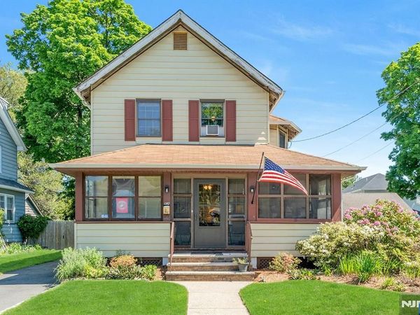 52 Terrace Avenue, ROCHELLE PARK, NJ 07662