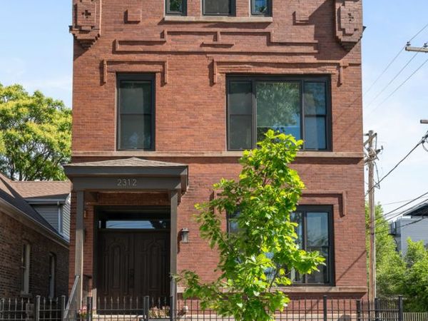 2312 W Charleston Street, Chicago, IL 60647