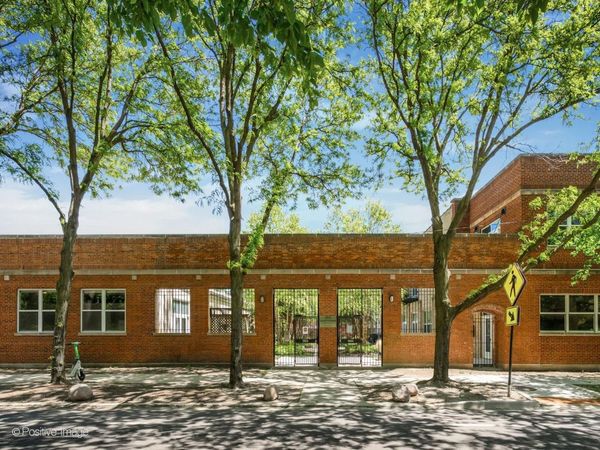 5823 N Ravenswood Avenue , Unit 106, Chicago, IL 60660