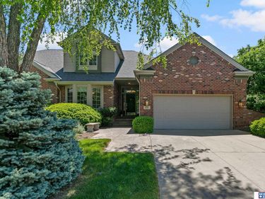 6142 Old Farm Court , Lincoln, NE 68512