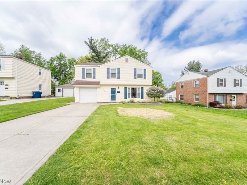 5368 Strawberry Lane, Willoughby, OH 44094 Photo 2