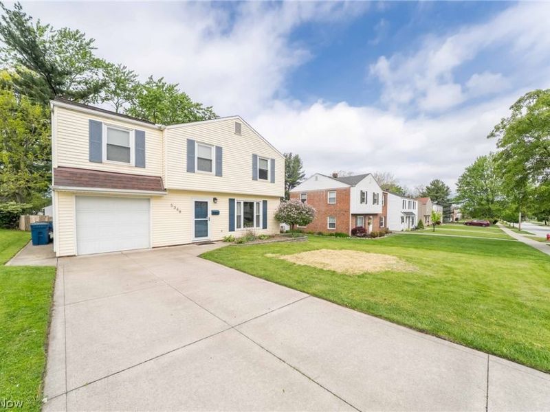 5368 Strawberry Lane, Willoughby, OH 44094 Photo 3