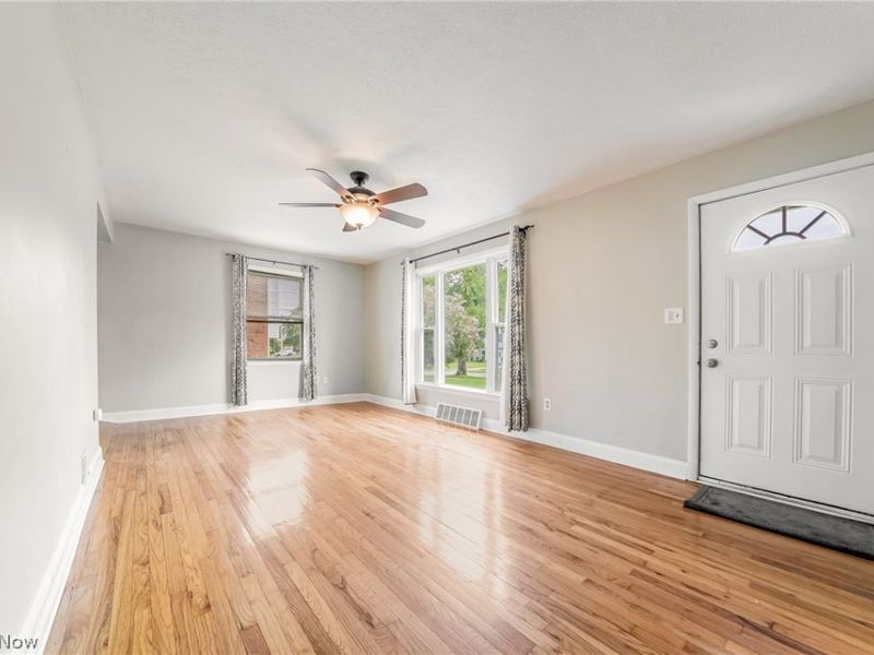 5368 Strawberry Lane, Willoughby, OH 44094 Photo 5
